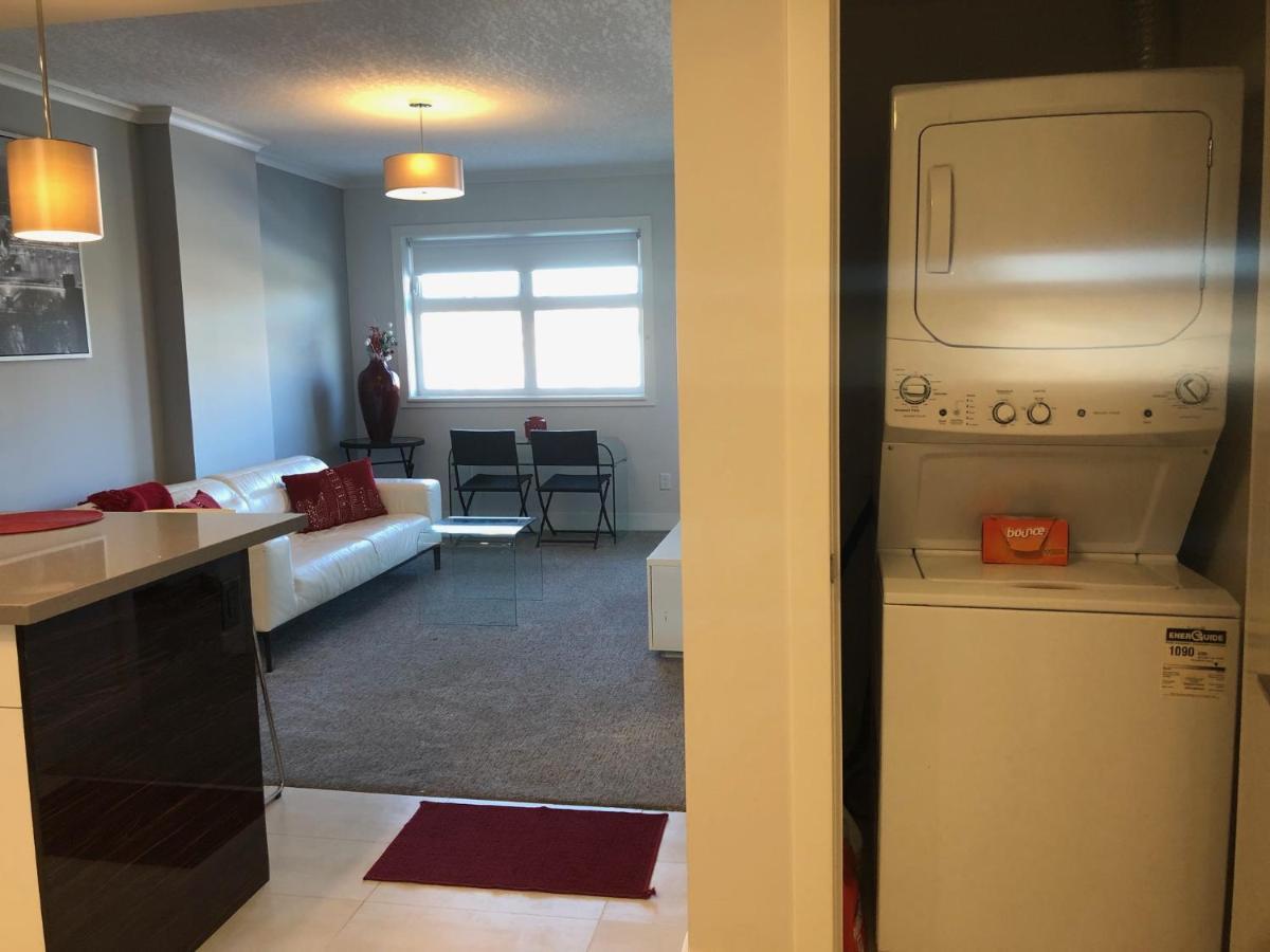 Amicable, Cozy, High Speed Internet, Sleeps 2 Riverview Downtown Apartment YYC 외부 사진
